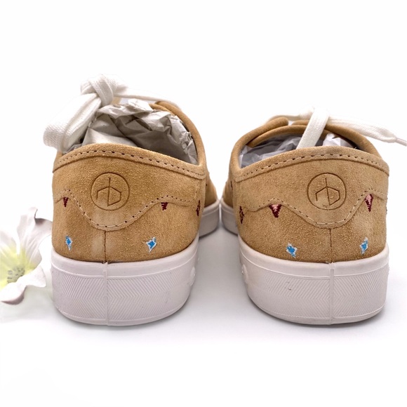NIB Rag & Bone Standard Issue Dune Embroidered Sneakers - Picture 9 of 14
